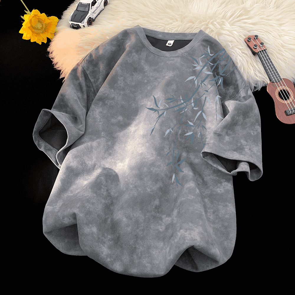 This short-sleeved T-shirt with a faux suede and velvet style and a youthful vibe is suitable for men's daily casual wear. It features loose letter prints that make you look younger and is versatile pic 21