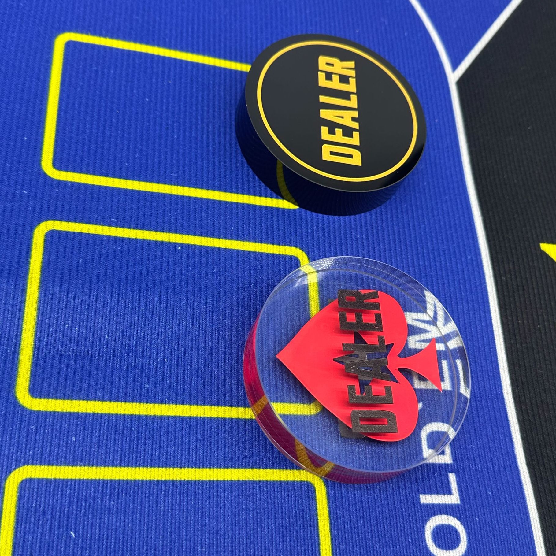 现货直供水晶庄码双面梭哈德州扑克黑杰克圆形红桃水晶压牌器批发详情8