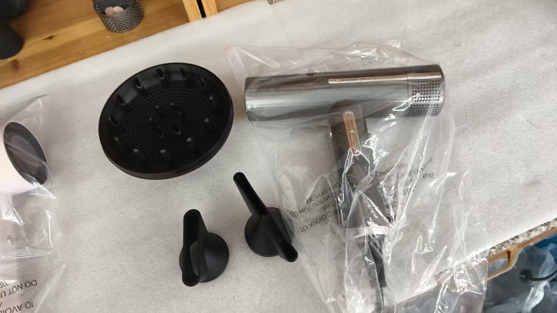 高速电吹风机速干护发负离子家用电吹风智能恒温大风力发廊吹风筒详情9