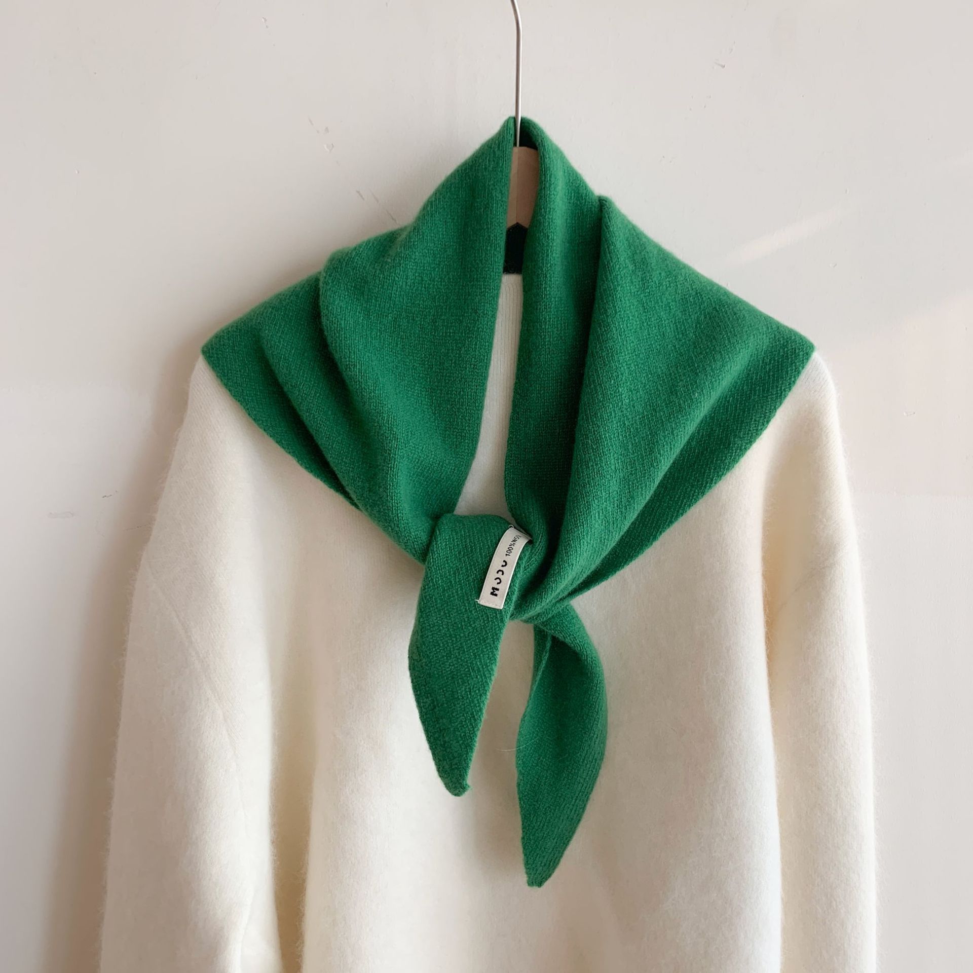 羊毛针织三角巾披肩女秋冬款保暖头巾多功能保暖百搭小围巾女详情34