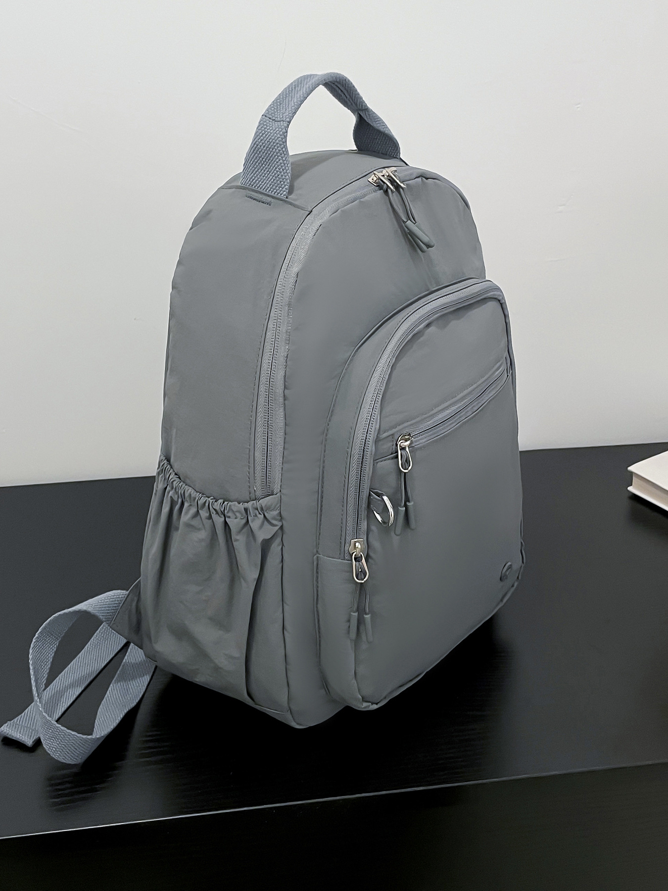 现货外贸跨境大容量轻便多隔层女士休闲百搭防泼水学生双肩包学生详情41