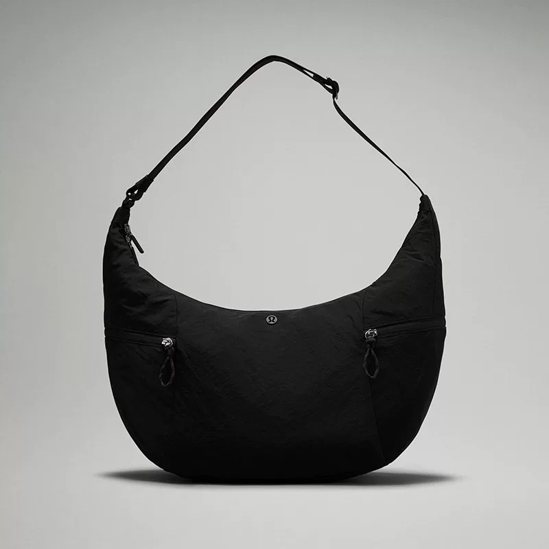 lululemon包大容量休闲百搭13L牛角包月牙包小众女士单肩斜挎包详情36