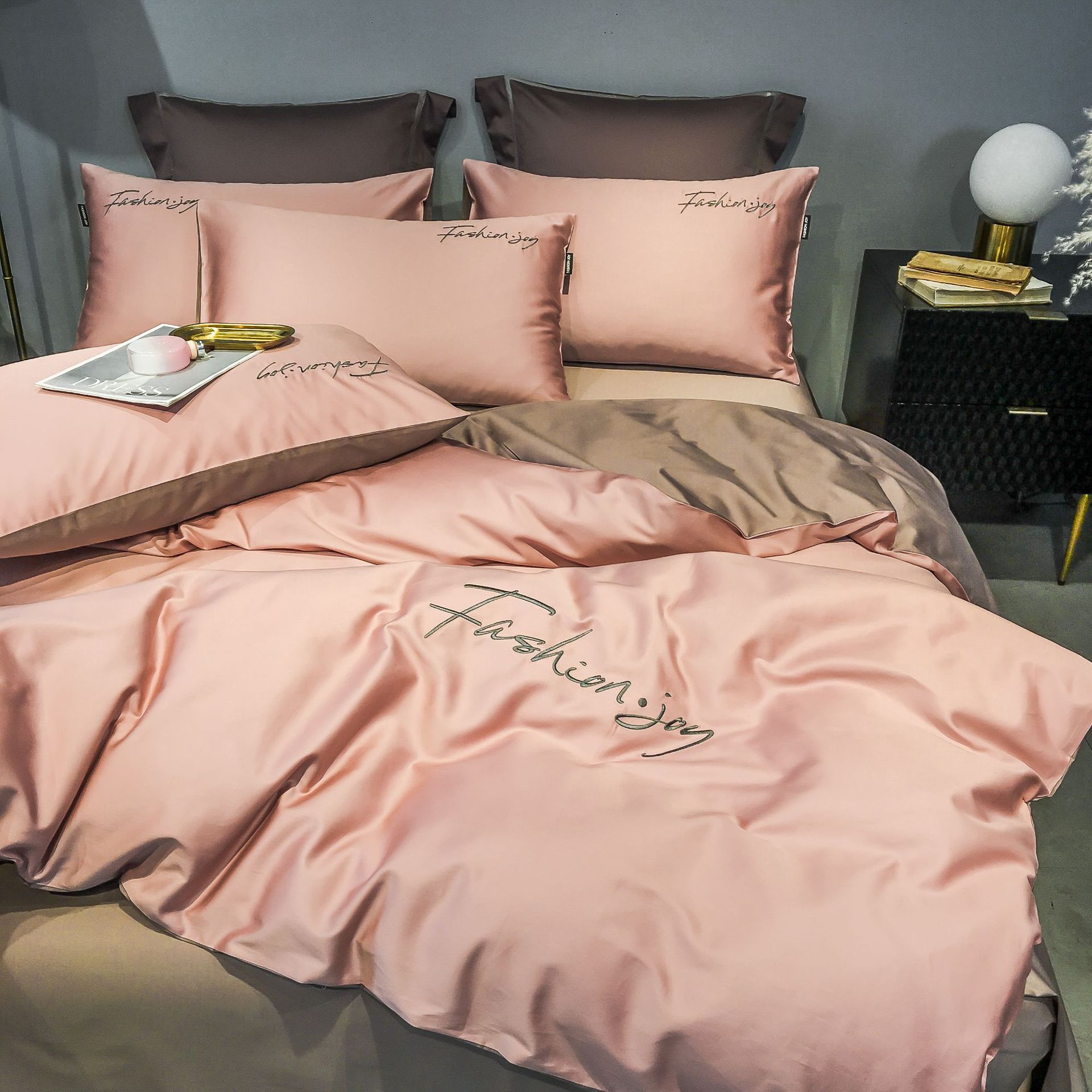 Wholesale from the factory: simple solid-color 60-piece brocade long-staple cotton embroidered four-piece set, color-blocking all-cotton Nordic bedding pic 11