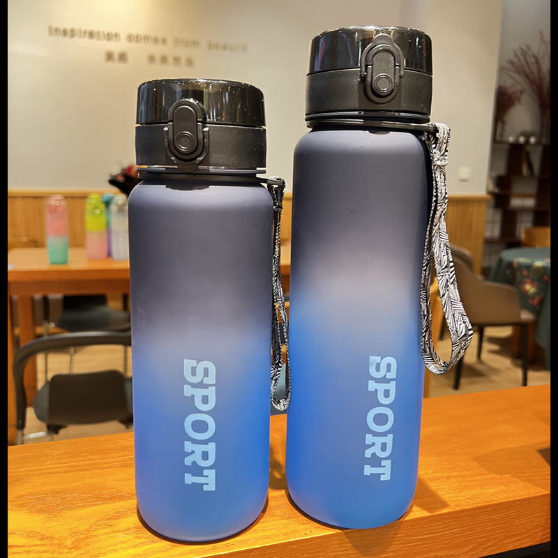 亚马逊运动健身大容量磨砂渐变摇摇杯防摔户外学生男女塑料水壶详情4