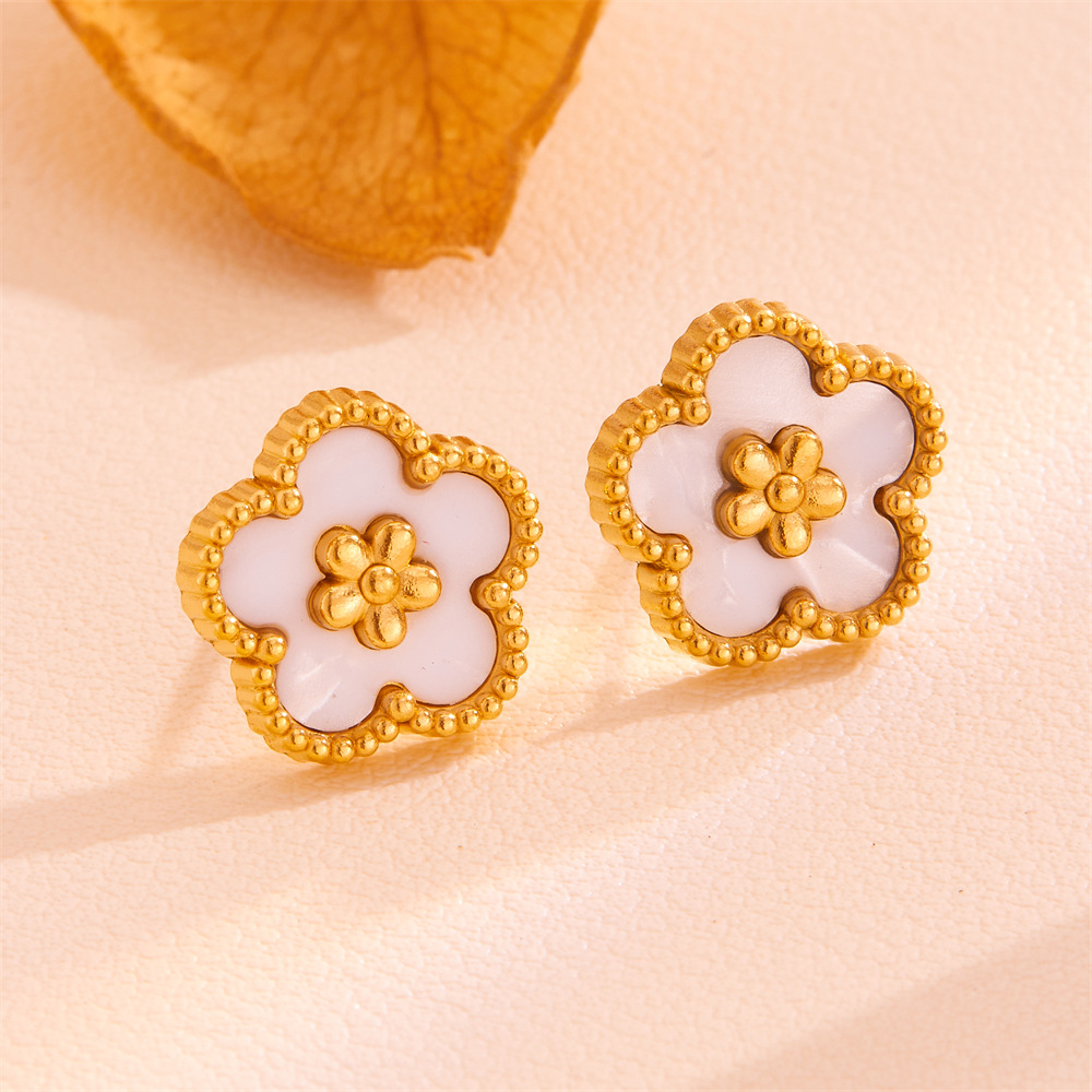 跨境款不锈钢五叶草项链 18k金简约ins钛钢不掉色梅花项链饰品女详情13