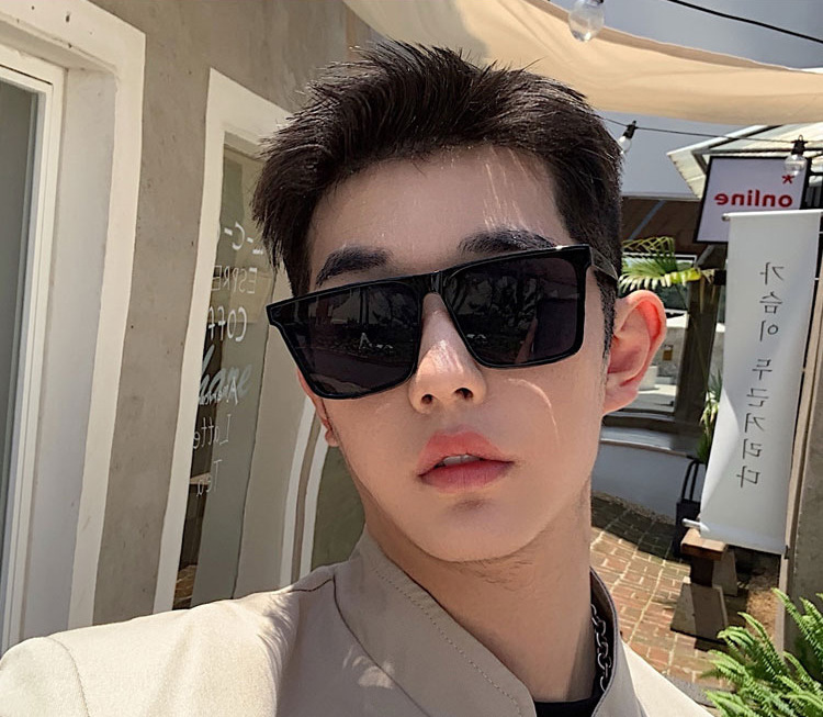 墨镜男士开车防紫外线2024新款太阳眼镜抖音网红同款方框时尚眼镜详情4