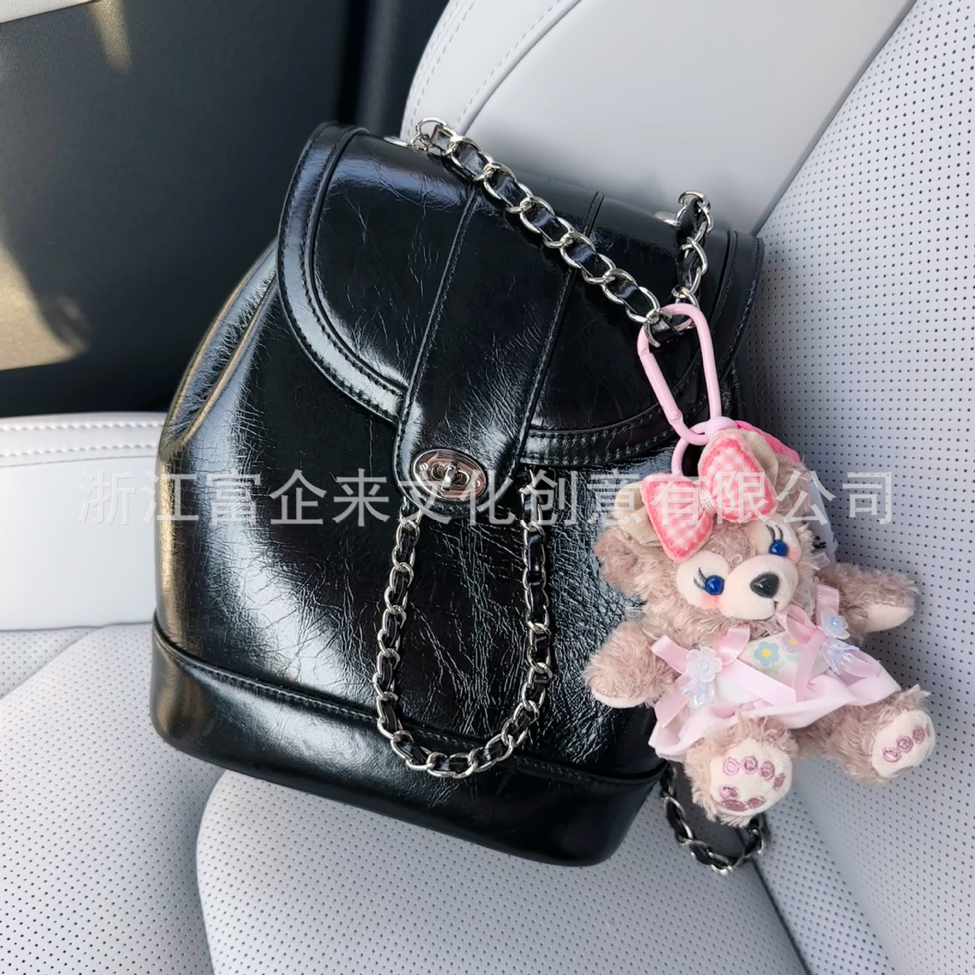 Wholesale of the same style of popular Xue Li Mei bags, car accessories, cartoon keychains, crossbody bags and plush toys as those on Xiaohongshu pic 2