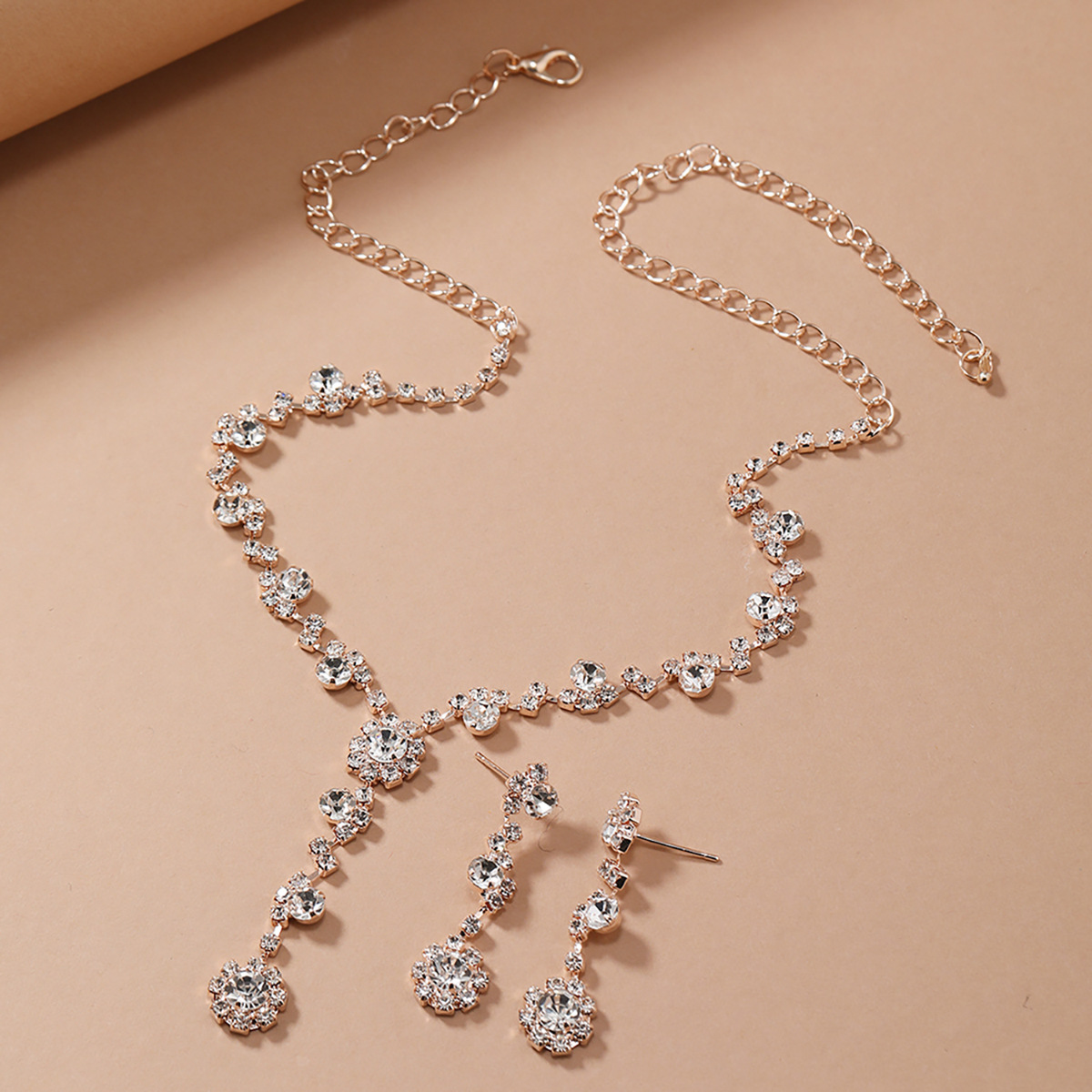 New necklace and earring set, European and American style water diamond collarbone bride accessory chain, diamond-encrusted banquet party set chain and earrings pic 9