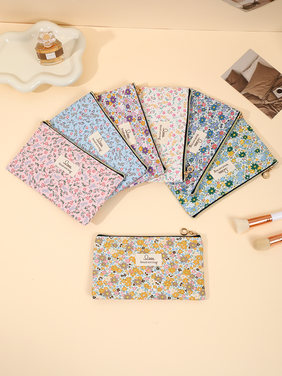 跨境新款女士碎花化妆包小清新花朵洗漱包便携拉链彩妆收纳包详情3