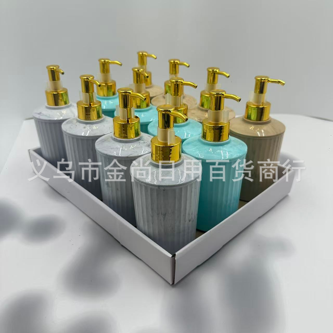 High-appearancy-level homestay round PP flow-patterned three-color lotion bottle, silver-plated high-end shampoo and body wash bottle press pic 3
