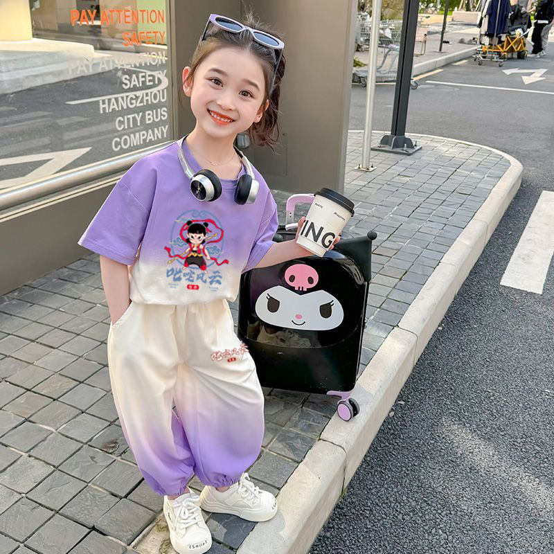 A two-piece set of trendy and stylish short-sleeved tight-fitting trousers with a gradient color of Chinese style for young children in summer pic 3
