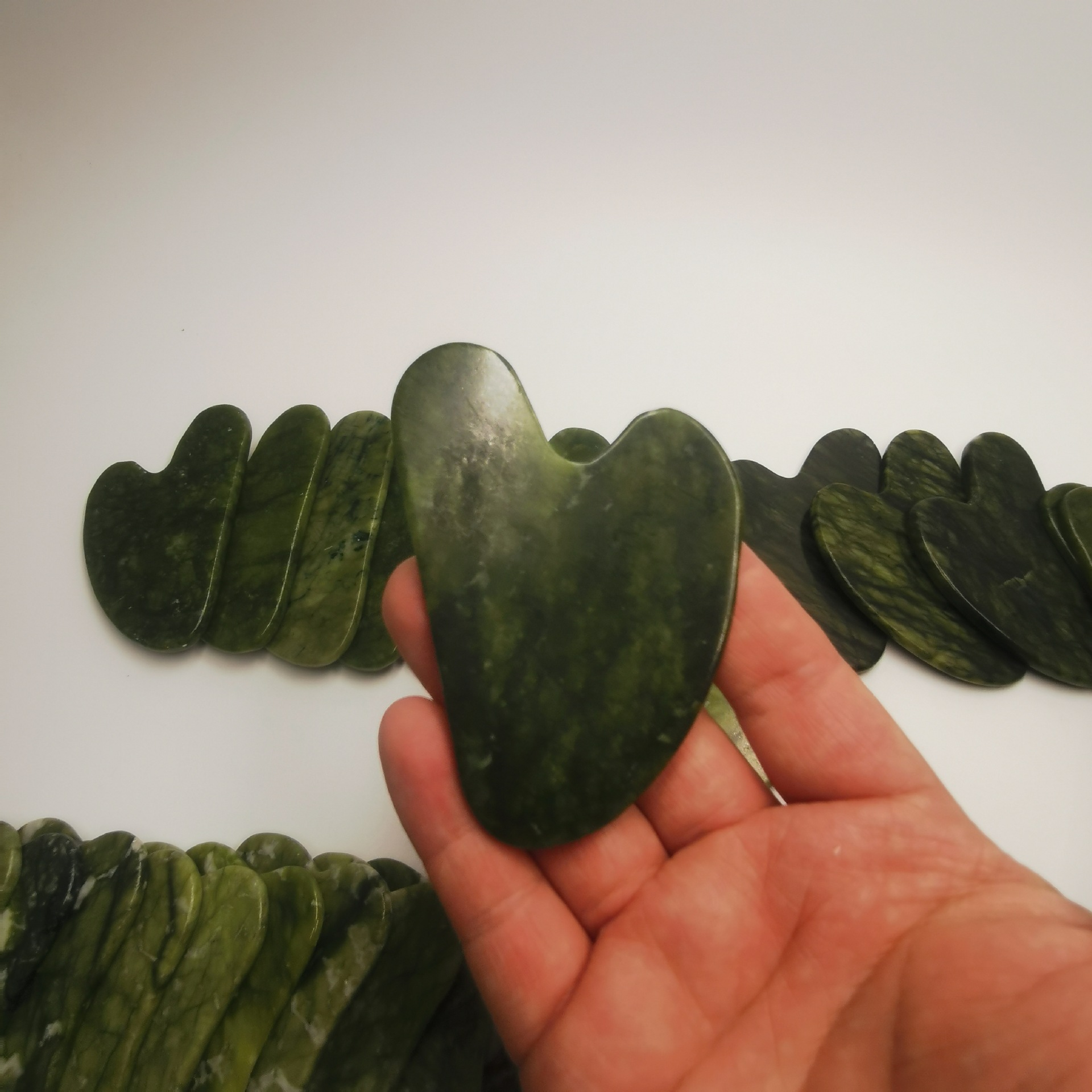 玉石刮痧板面部皮肤护理按摩专用美容经络按摩牛角天然岫玉刮痧板logo跨境厂家详情11