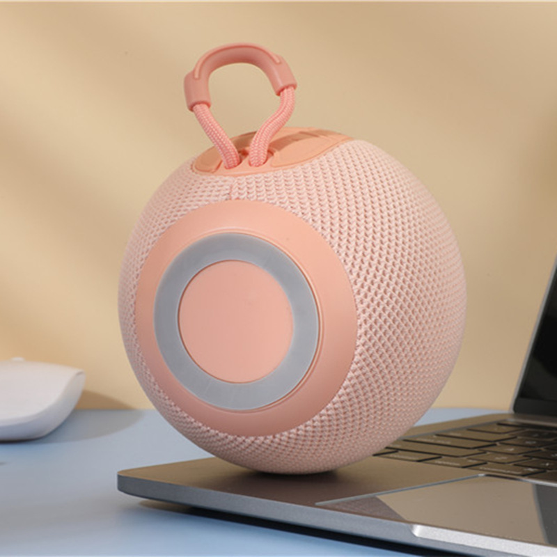 外贸跨境TG337蓝牙音响便携式圆形小音响布艺led灯无线低音炮音箱详情8