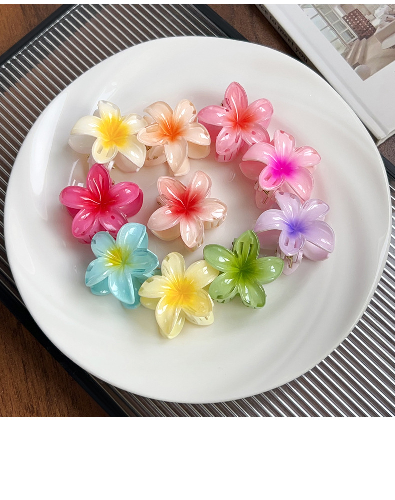 Romantic, elegant, beach vacation, small frangipani hair clip, shark clip, back clip, hair clip, half clip pic 14