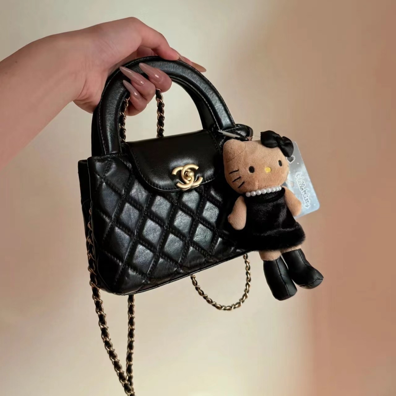 黑皮长腿小香风包包小挂件hellokitty书包挂饰品公仔毛绒女生批发详情3