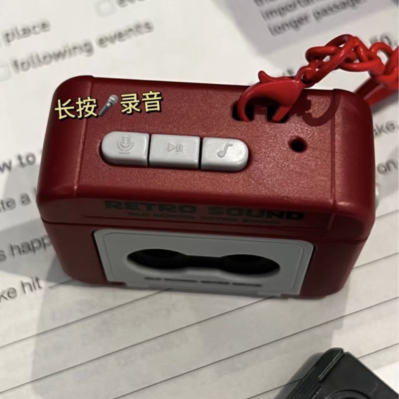 复古录音机挂件趣味音乐盒迷你收音机摆件钥匙扣书包挂件批发代发详情2