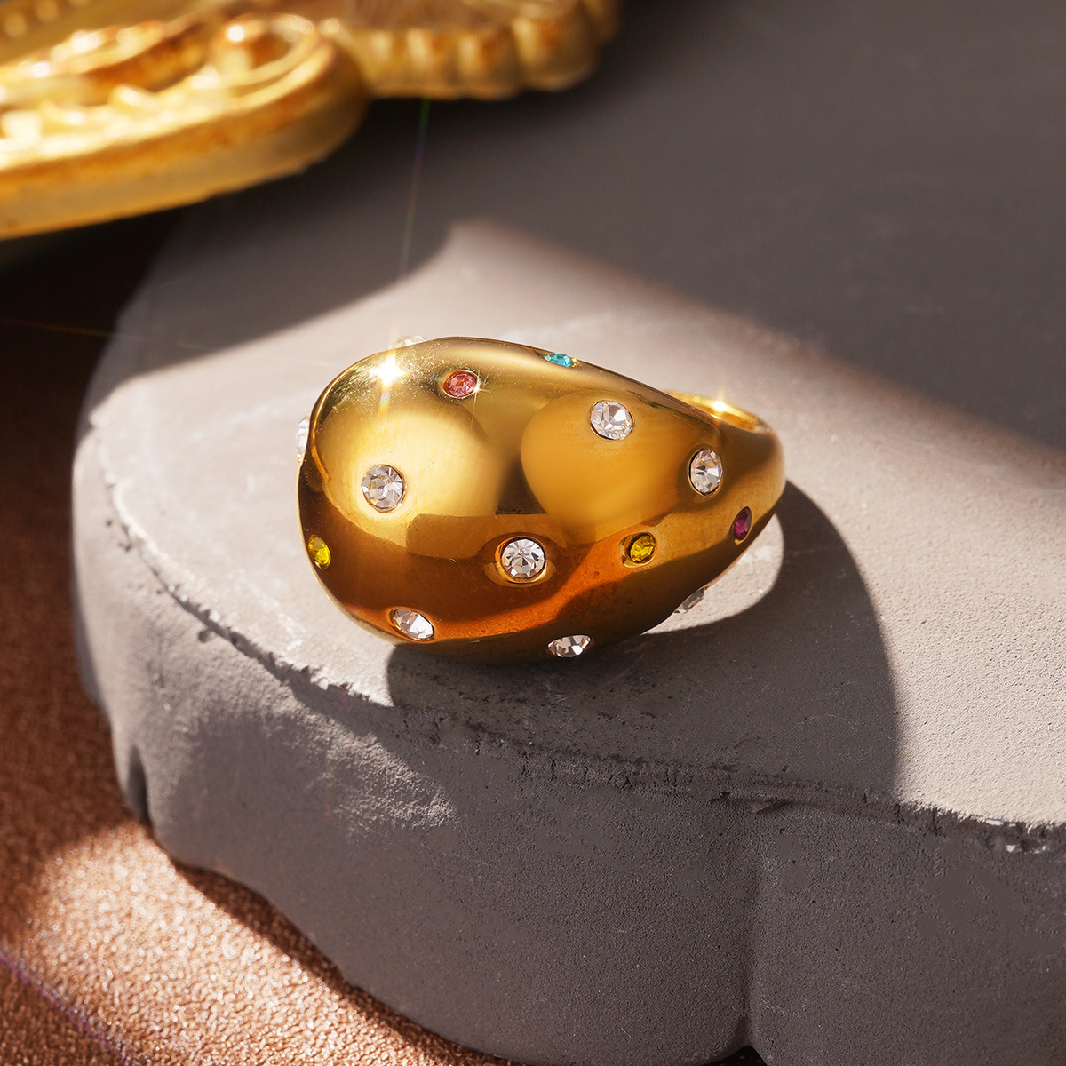 Cold and stylish stainless steel European and American ring, elegant lines, cross-border design, high-end feel, gold jewelry wholesale pic 30