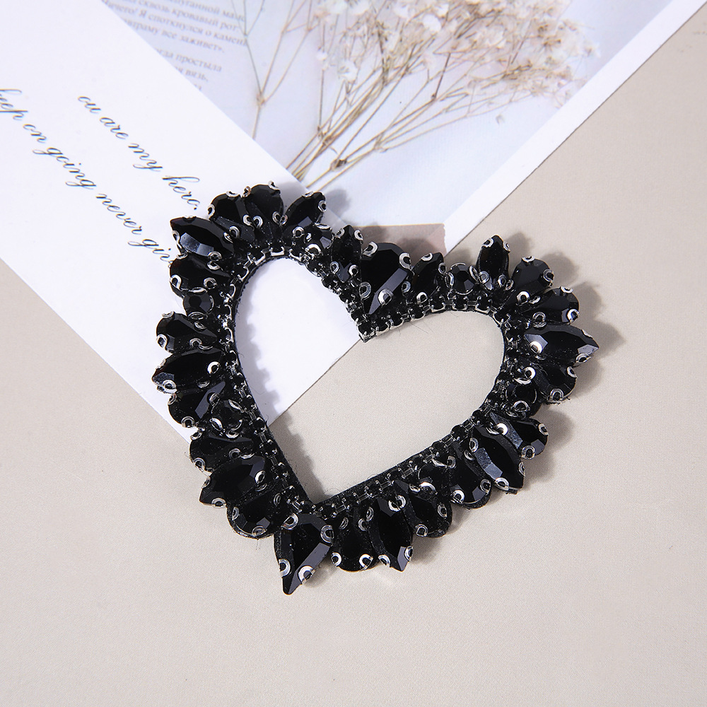 Hollowed-out heart DIY clothing accessories, hats, brooches, hair accessories, luggage accessories, fashionable glass diamond decorative materials pic 5