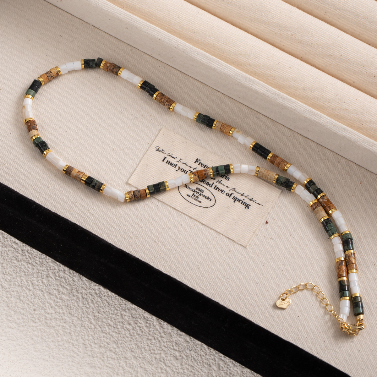 High-end colored beaded necklace for women, light luxury and niche spring and summer dopamine freshwater pearl collarbone chain necklace wholesale pic 32