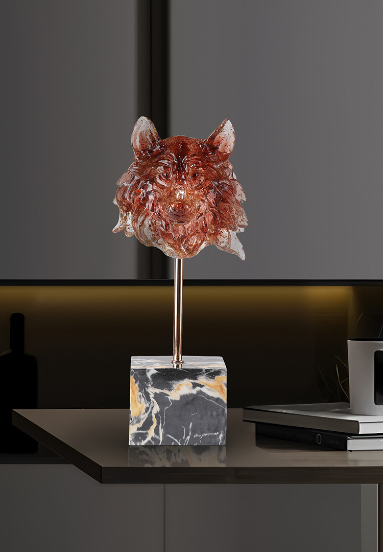 2025水晶仿真狼头摆件狼头型雕塑树脂道具玄关办公室桌面动物头像装饰树脂工艺品详情3