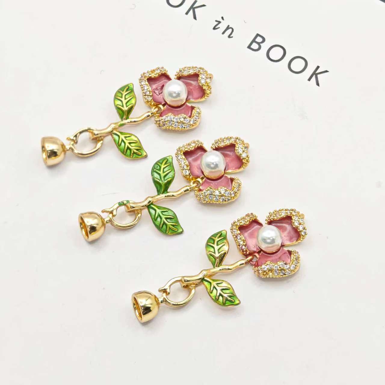 Pearl necklace clasp, natural pearl oil painting style drip oil, three-petal flower finish clasp, connecting clasp, sweater chain diy accessories pic 2