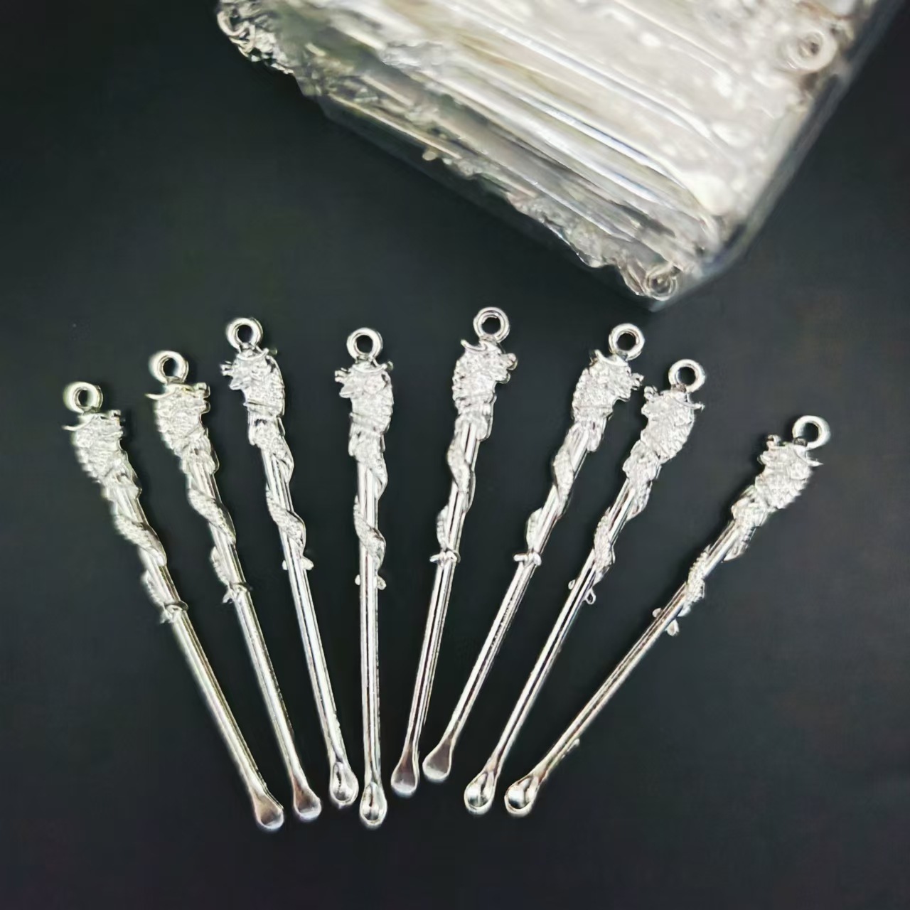 【 Zone 1-4 】 Silver coiled Dragon ear spoons 100/ box 8000/ box Silver coiled dragon ear spoons Classical ear picks Creative digging student ear spoons Adult tools 1 yuan wholesale supply pic 3