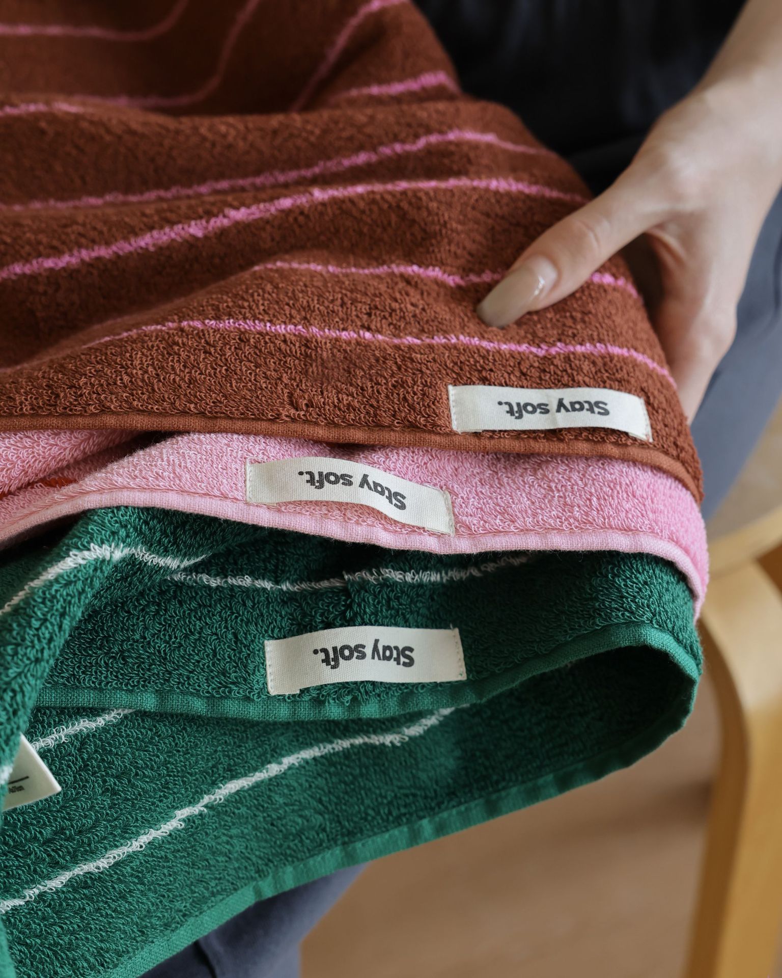 New autumn and winter fine-striped color-blocked towels, combed pure cotton adult absorbent bath towels, color-blocked striped adult towels pic 1