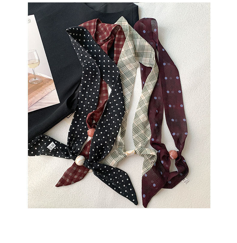 The new checkered scarf for spring/Summer 26 features a Korean long silk scarf with polka dot retro decoration and a stylish color combination that is versatile for daily use pic 7