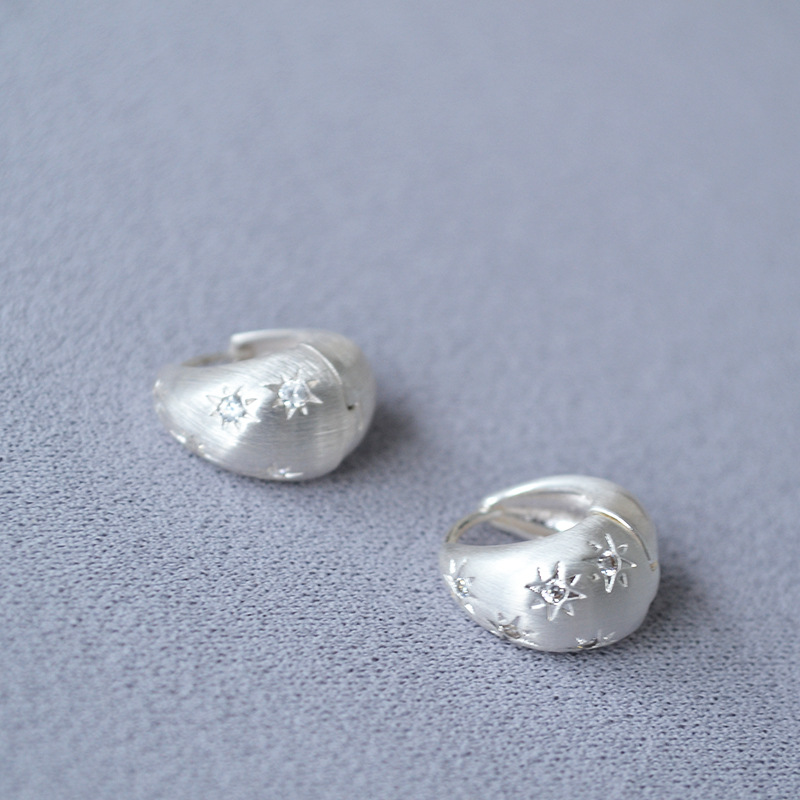 法式小众设计轻奢银色拉丝锆石星星闪钻简约个性冷淡气质耳环耳饰详情8