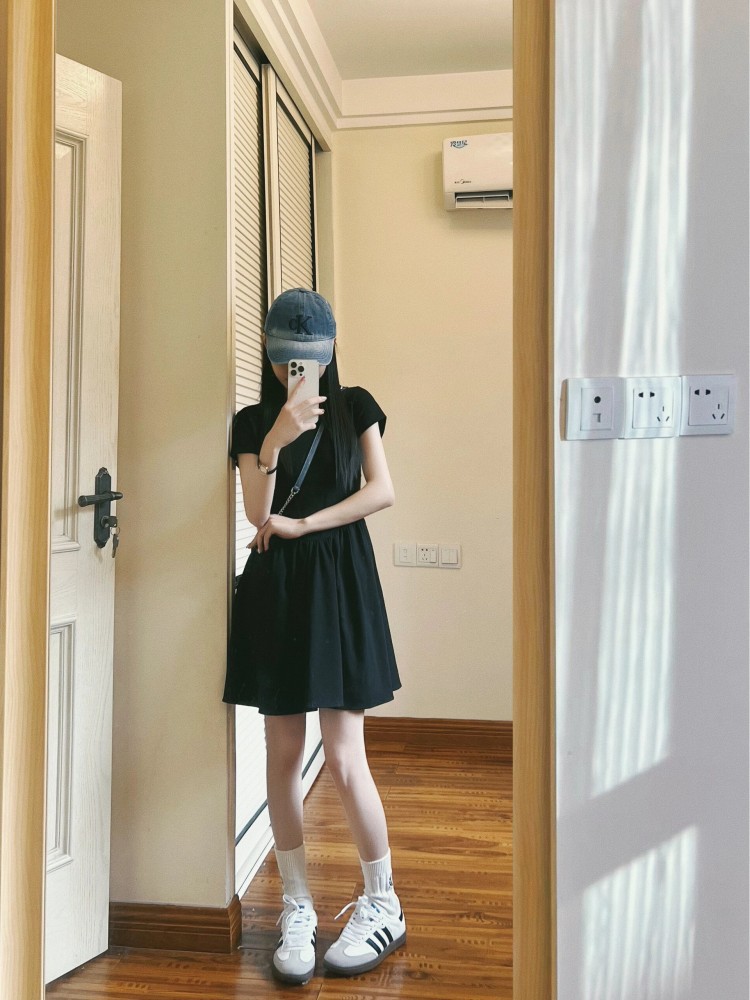 Black dress 2024 new style petite dress for women, design sense slimming, tea break French mini skirt pic 13