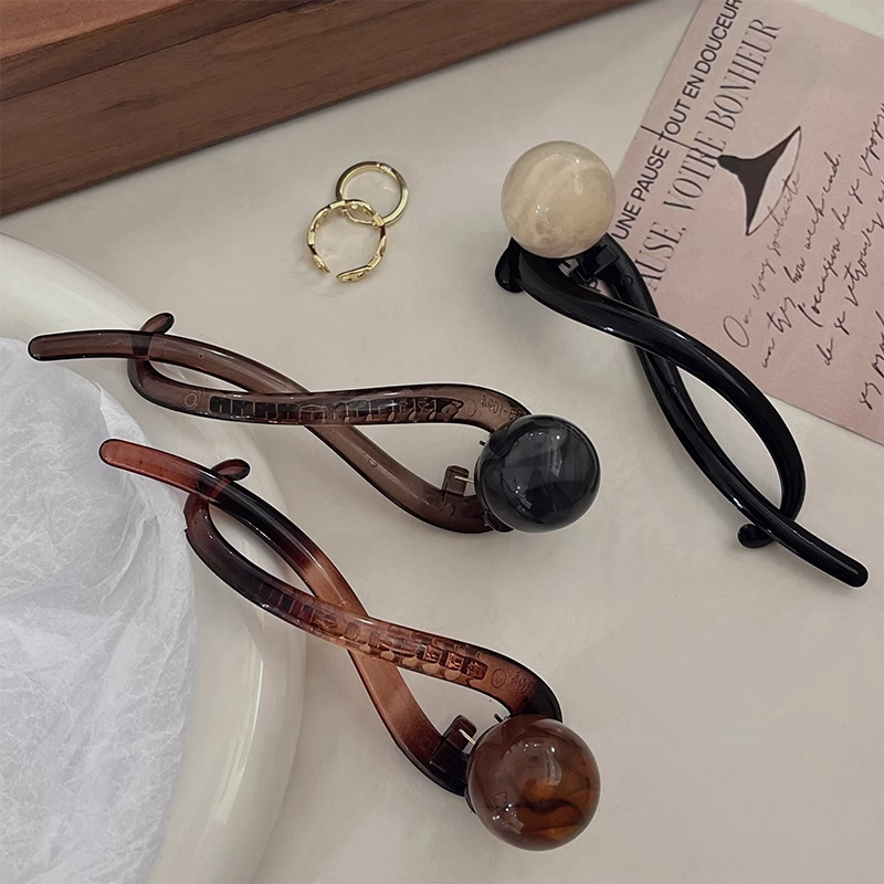 高级感扭扭发夹珍珠一字抓夹女2024新款简约百搭后脑勺鲨鱼夹发饰详情8