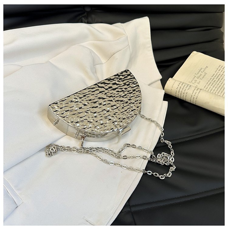 晚宴包金属2024夏季新款盒子女包链条单肩斜挎包褶皱跨镜女手机包详情92