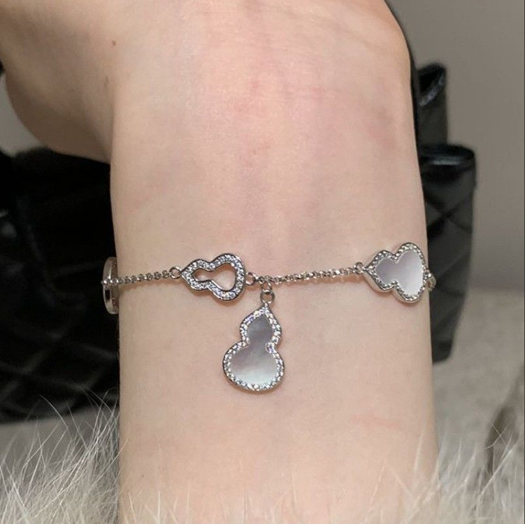 S925纯银新年福禄葫芦手链显白轻奢小众手饰2025款时尚潮流礼物详情3