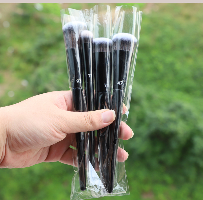 新款丝家坡型修容粉底刷晕染眼影刷不卡粉遮瑕刷柔软提亮化妆刷详情16