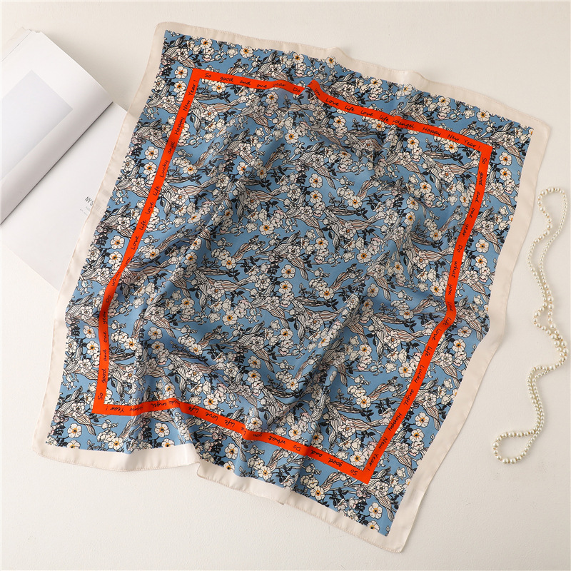 A 70cm small square scarf with Chinese trend printed patterns for women, fashionable clothing matching. The small silk scarf is an elegant autumn and winter scarf with flowers pic 16