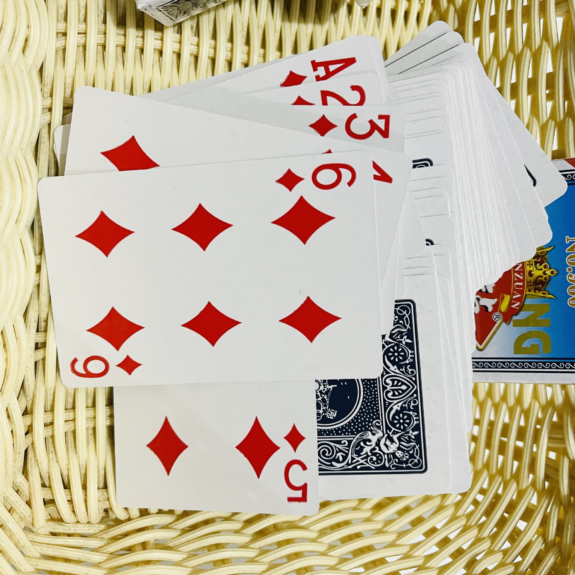 【 Zone 2-4 】 Blue Box 【 Sky Diamond 】 Poker 10 per piece 100 per box Poker Poker Leisure Entertainment Game Poker Landlord Chess Room Card Wholesale Supply 1 yuan supply pic 3
