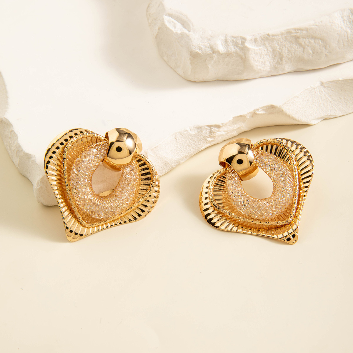 欧美跨境时尚几何设计感褶皱花朵耳环 小众镶珍珠高级感耳环耳饰详情25