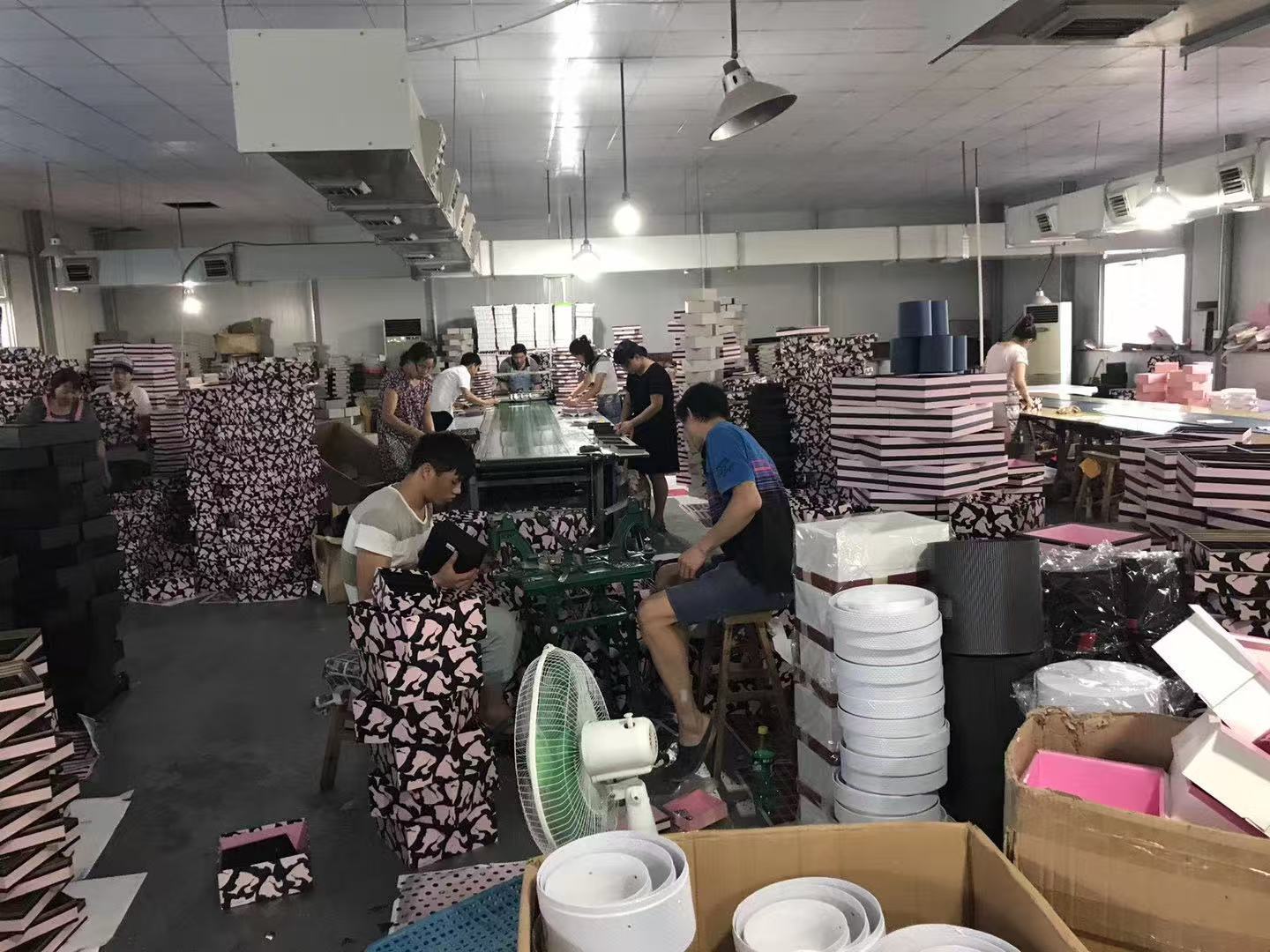 折叠盒子一片式翻盖盒折叠礼品盒高级感礼盒礼袋生日礼物礼品盒详情5
