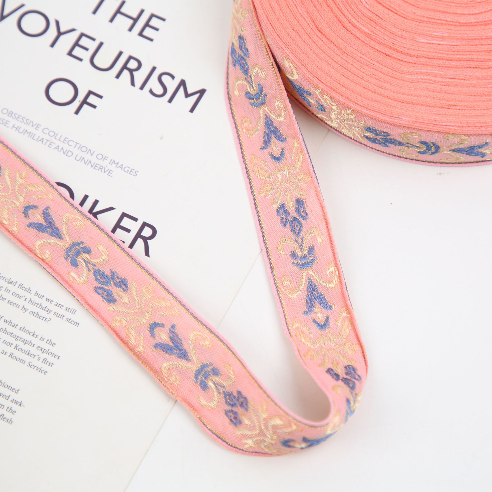 Производители предоставляют 3cm национальные коллекции, вышитые и вышитые с сотней DIY аксессуаров для представления pic 9