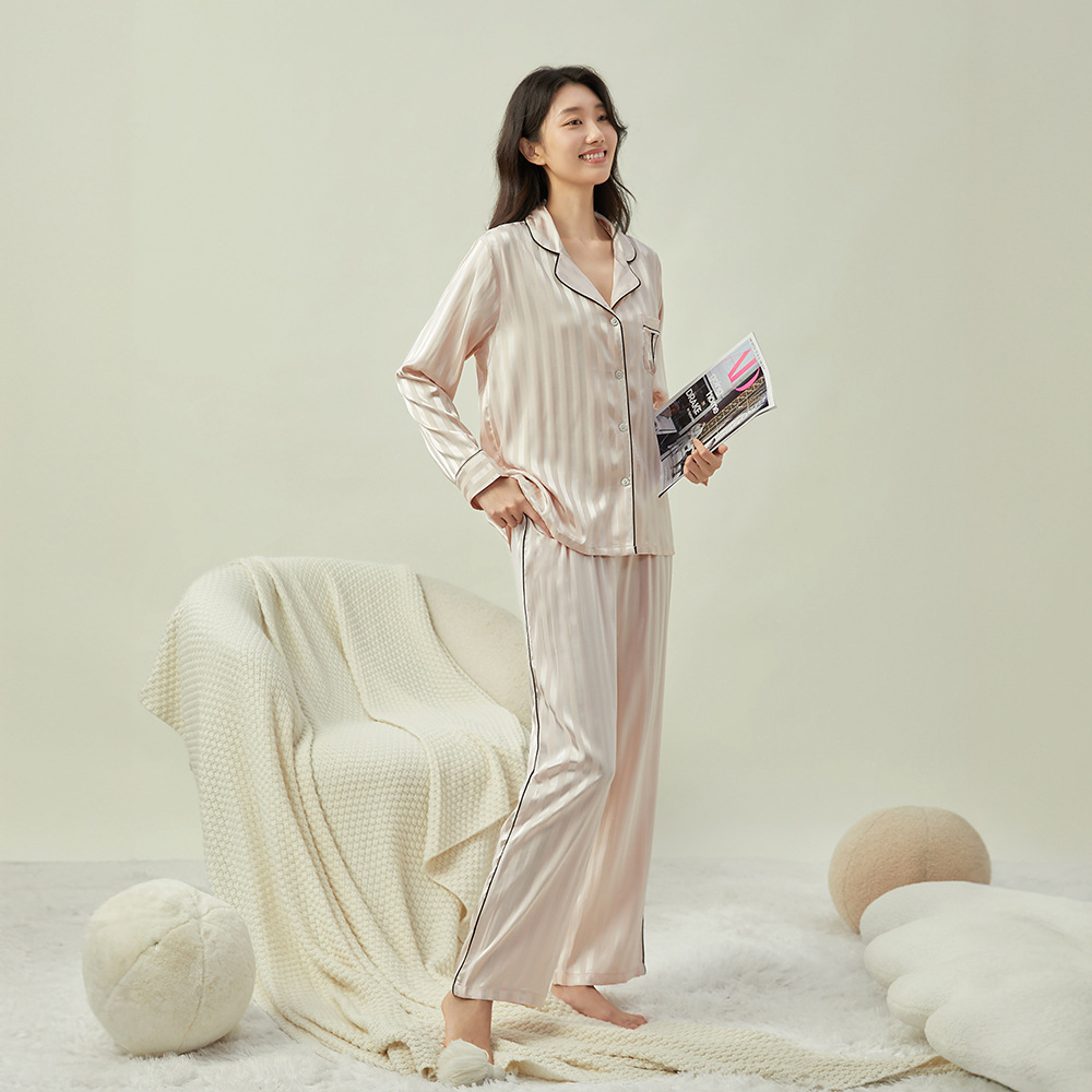 The new Spring/Summer 2024 shiny striped home wear, ice silk pajamas for women and ж a м a set are in stock pic 7