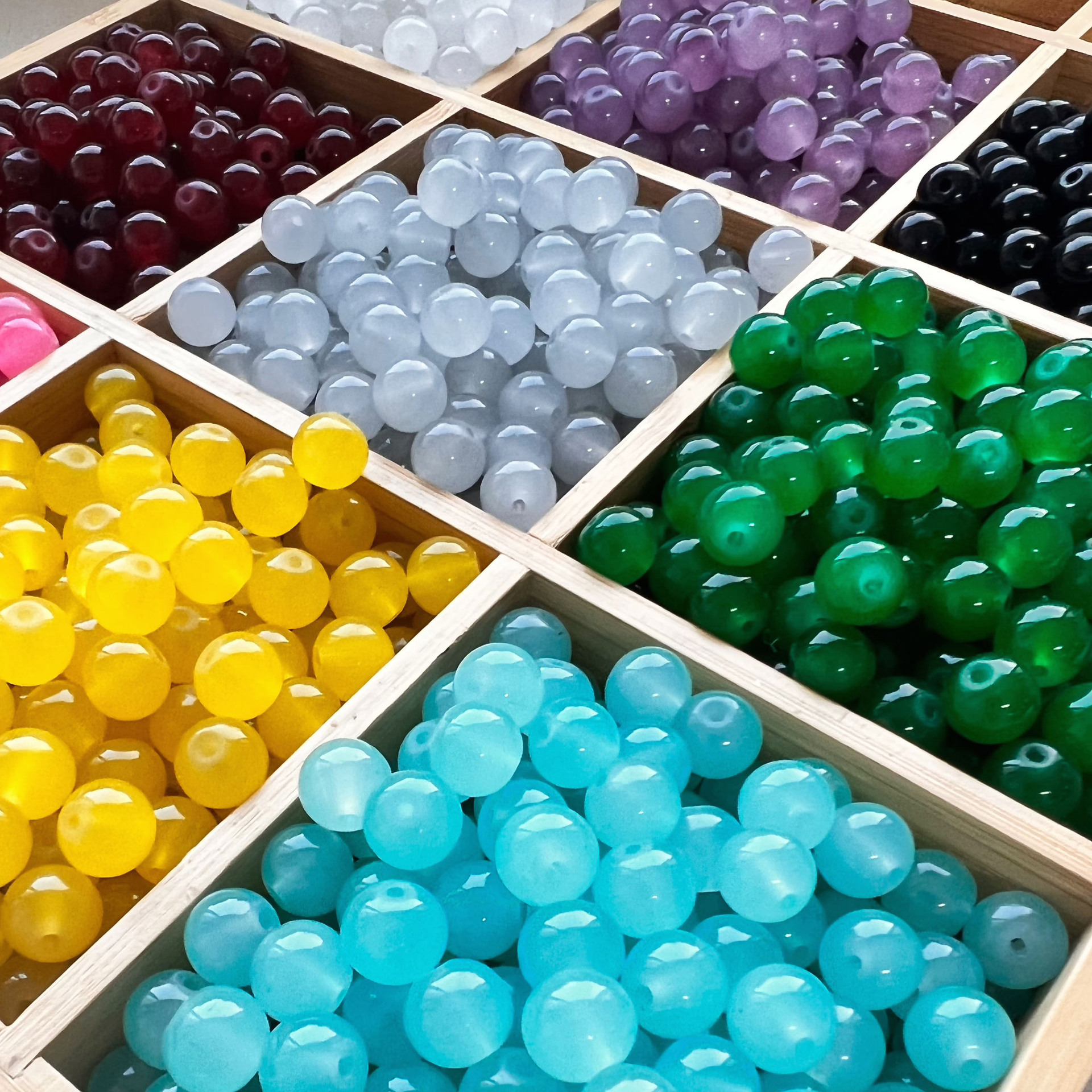 Solid-color glass beads, handcrafted DIY bracelets, necklaces, mobile phone chains, beaded hairpins, decorative glass bead accessories pic 2