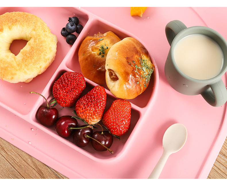 硅胶餐具套装婴儿辅食神器食品级餐垫餐盘喂养小熊吸盘分格餐盘详情16