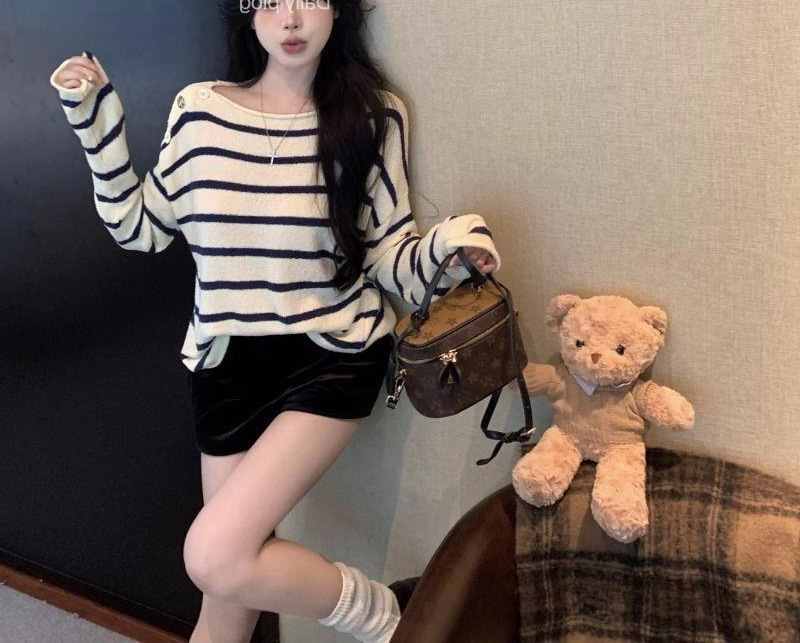 条纹软糯毛衣女秋冬美式y2k斜肩上衣慵懒宽松加厚露肩针织衫外套详情11