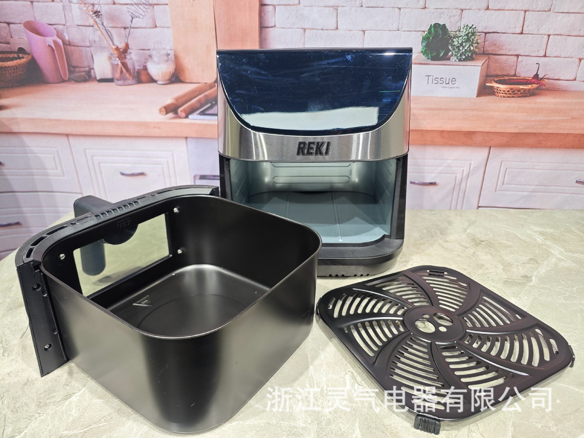 REKI跨境空气炸锅12L智能单面加热家用空气炸锅触控操作烟嘴设计大容量健康烹饪详情7