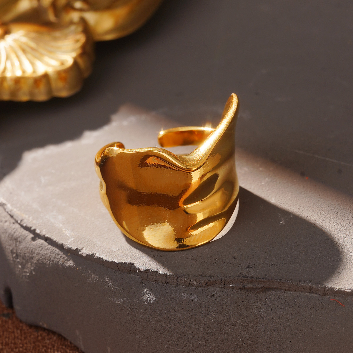 European and American fashionable stainless steel rings with hollowed-out, niche wide lines, high-end design sense, and gold jewelry wholesale pic 27