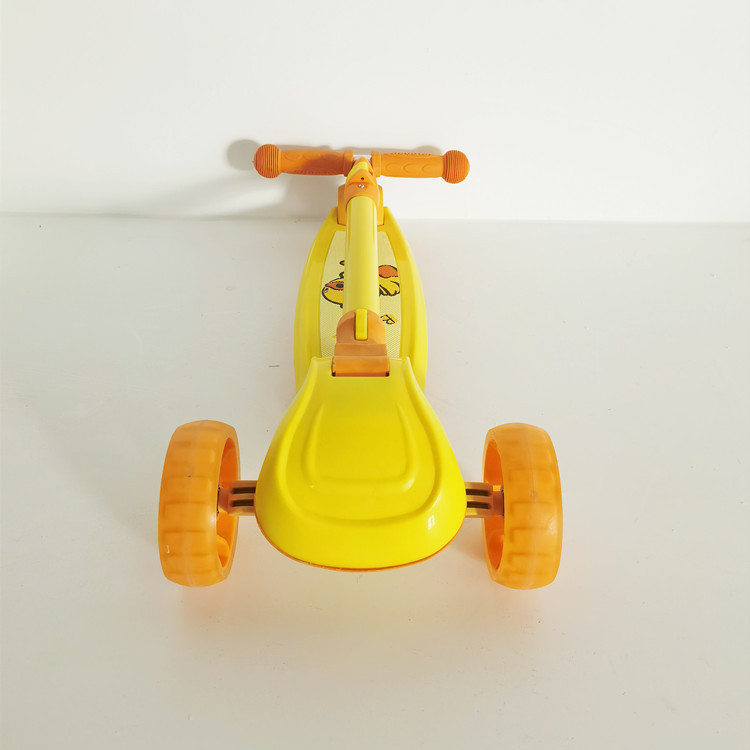 工厂批发跨境儿童1-3-6-8岁可折叠便携式宽轮带闪光滑板车SCOOTER详情17