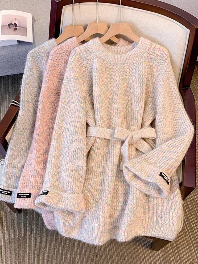 Korean large-sized round-neck knitted sweater for autumn women's wear, laid-back style, slightly plump girls look slimmer, mid-length waist-cinching pullover sweater pic 14