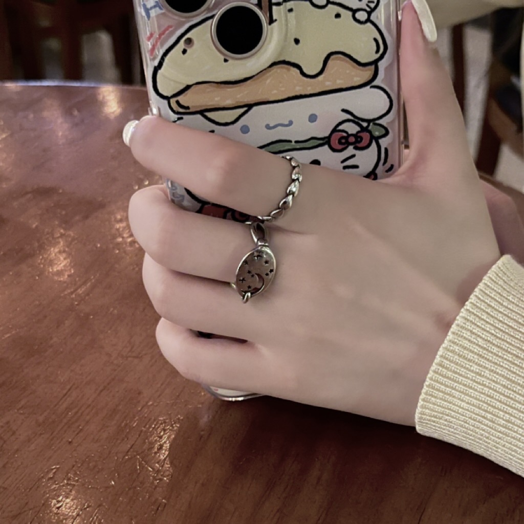 The ring does not fade. It has a unique and high-end feel, is versatile, and exudes a light luxury temperament. It is an inS-style retro ring with geometric openings from Japan and South Korea pic 9