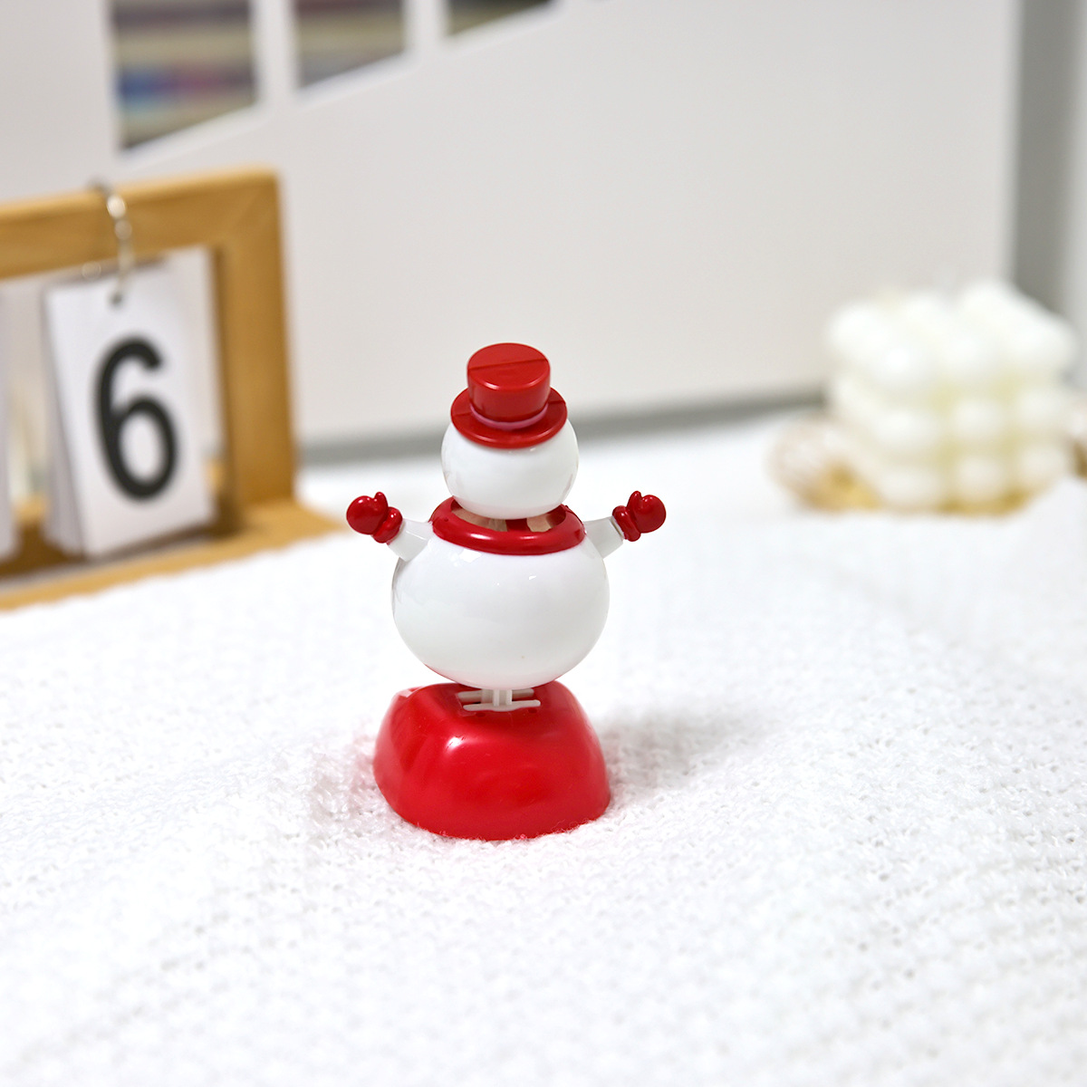 Source factory solar car interior ornaments, Christmas holiday gifts, cute big-bellied snowman decorations are available for wholesale pic 9