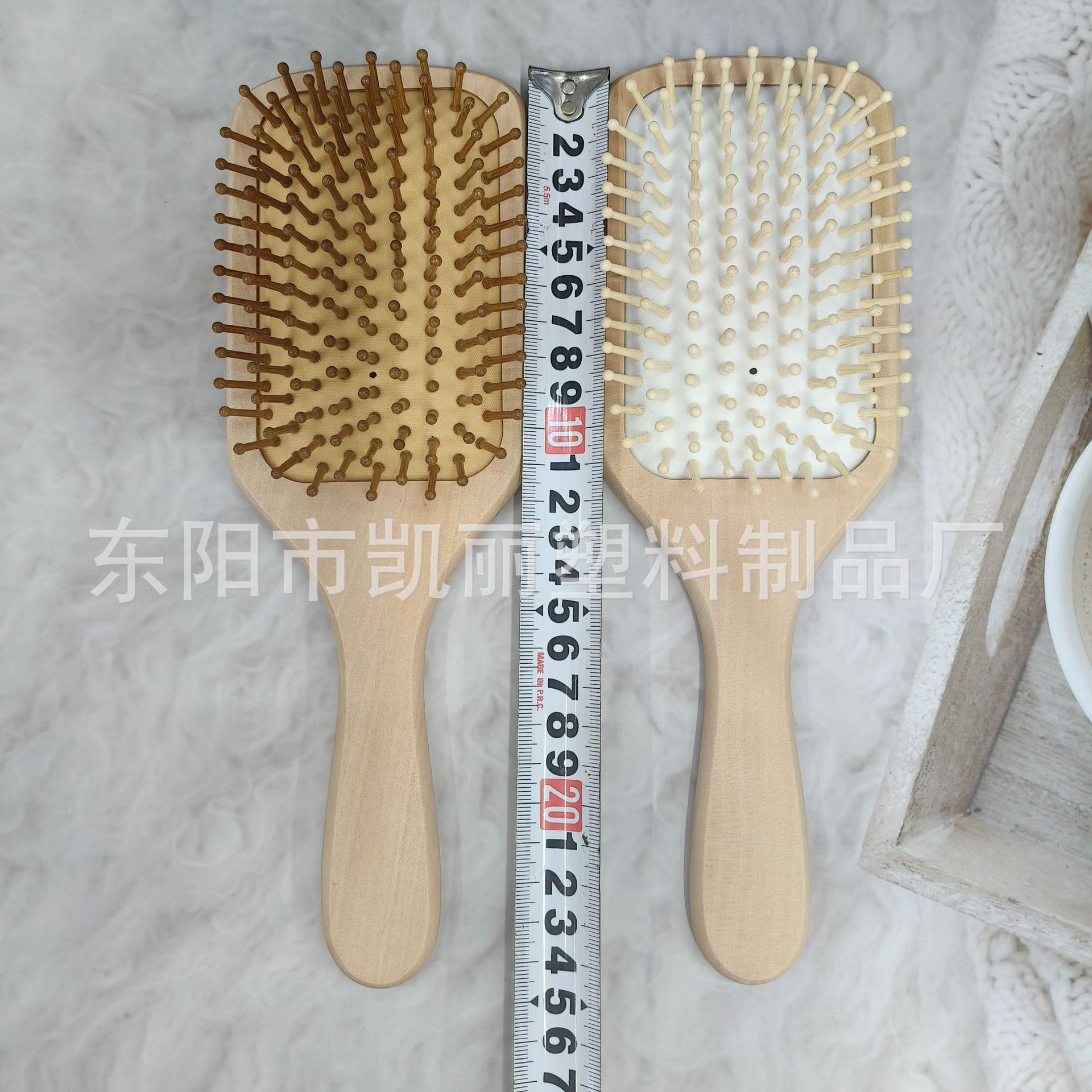 批发高质量头皮按摩气垫梳美发木梳气囊梳防静电长发护理木头梳子详情5